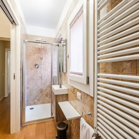 아파트 Palazzo Artisti 270mq Penthouse 4 Bedr Jacuzzi *