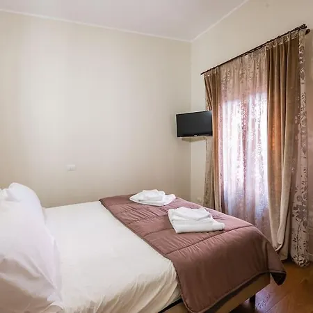 Palazzo Artisti 270mq Penthouse 4 Bedr Jacuzzi Апартаменты