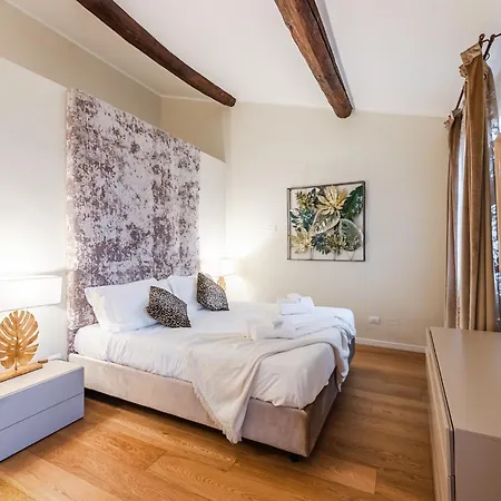 아파트 Palazzo Artisti 270mq Penthouse 4 Bedr Jacuzzi *