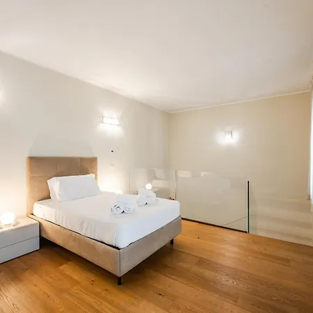 아파트 Palazzo Artisti 270mq Penthouse 4 Bedr Jacuzzi 모데나
