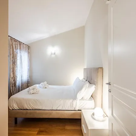 아파트 Palazzo Artisti 270mq Penthouse 4 Bedr Jacuzzi 모데나